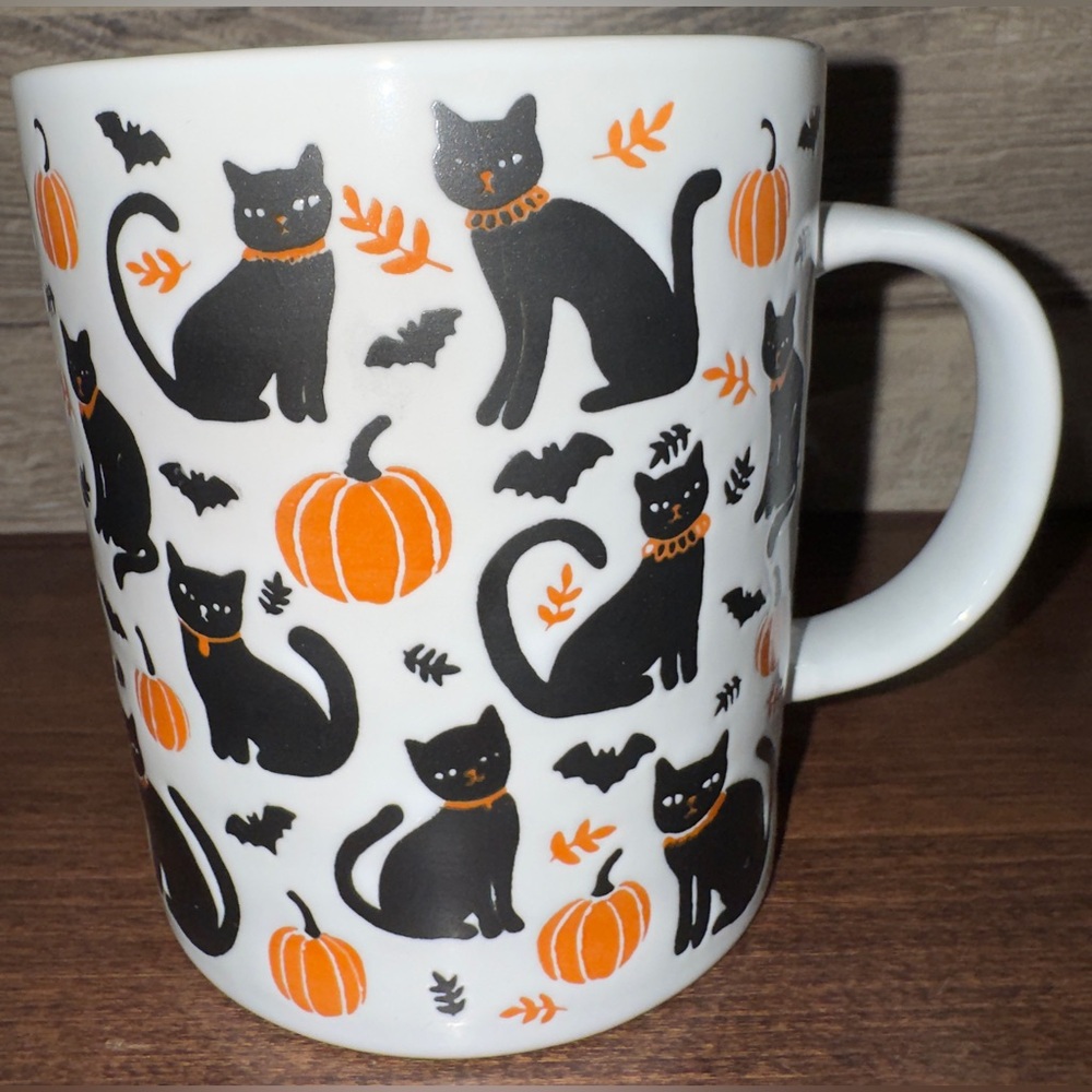 Cute 🥰 Black Cats Pumpkins and Bats Embossed 20oz Halloween Mug by Prima Design